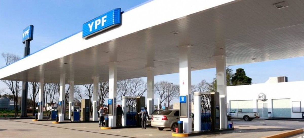Marzo empieza con otro aumento en los combustibles: YPF y Shell suben sus precios un 2,8 por ciento