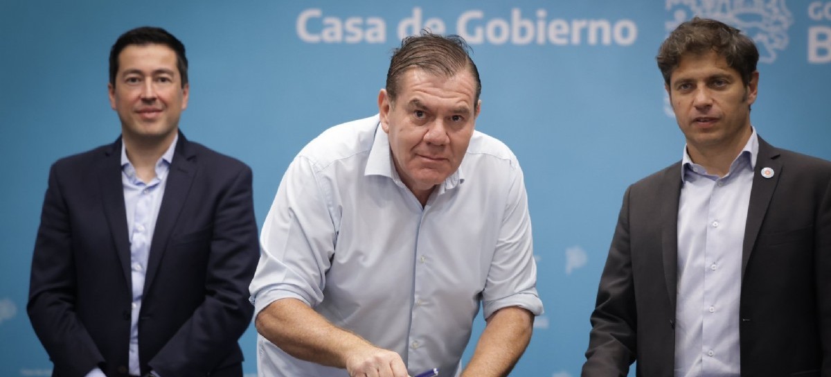 Intendentas e intendentes bonaerenses firmaron la adhesión al Programa "Municipios a la Obra"