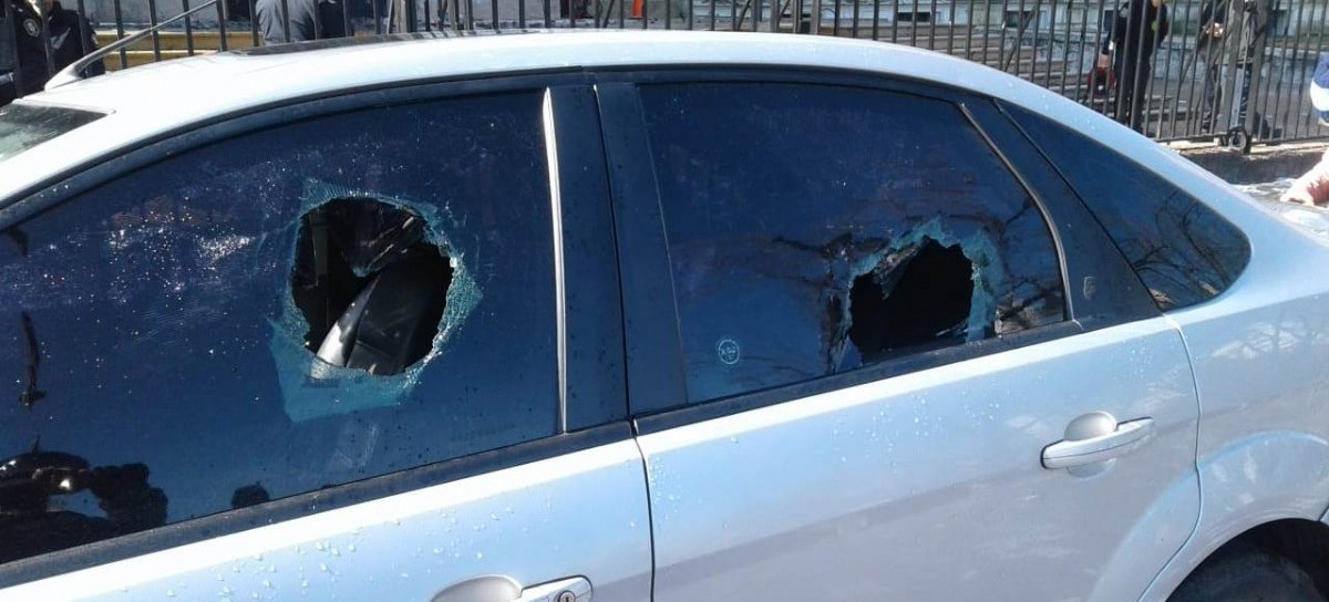 Imágenes de un día de furia entre trabajadores del Astillero Río Santiago y la Policía Bonaerense