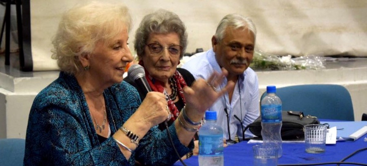 El peronismo de La Plata homenajeó a Madres de Plaza de Mayo por los 41 años de la primera ronda