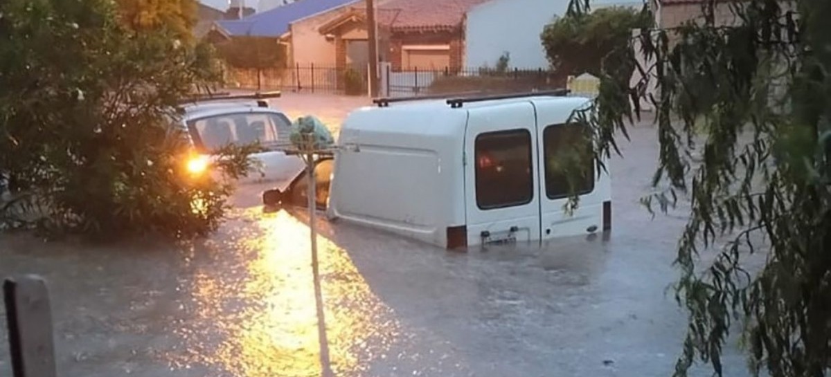 Temporal trágico en Bahía Blanca: el Gobierno bonaerense confirmó que hay 13 personas fallecidas