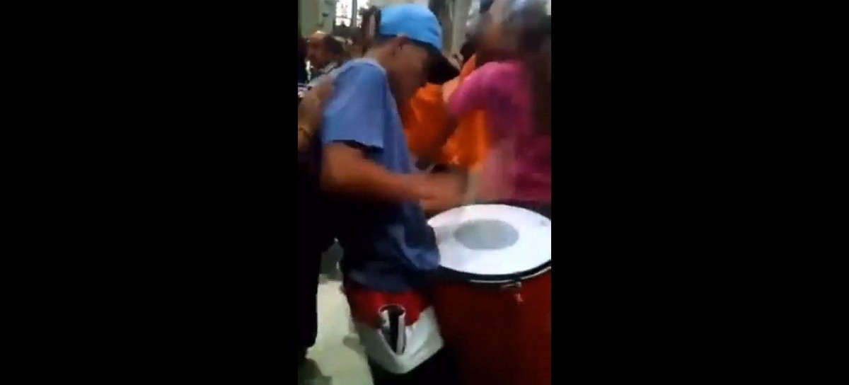 Un ritual inédito e insólito: batucada, saltos y baile en el interior de la Basílica de Luján