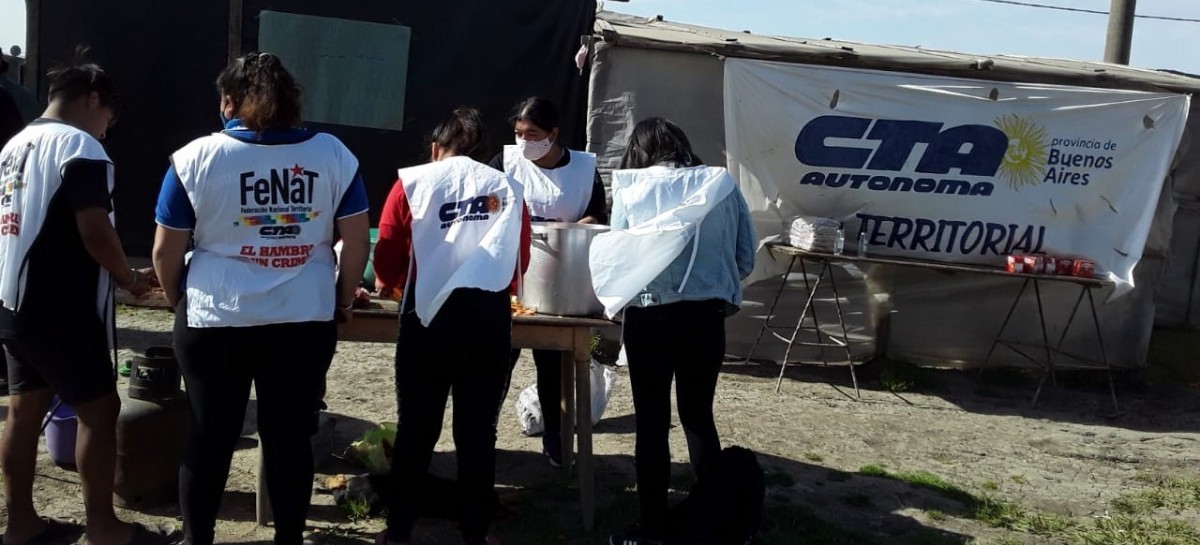 Ollas Populares en La Plata: fuerte despliegue de la CTA Autónoma en la localidad de Abasto
