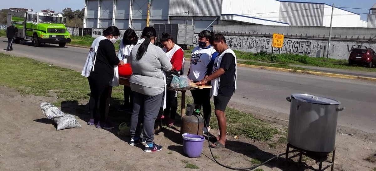 Ollas Populares en La Plata: fuerte despliegue de la CTA Autónoma en la localidad de Abasto
