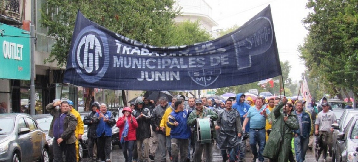Junín: Paro y movilización de los trabajadores municipales para reclamar aumento salarial
