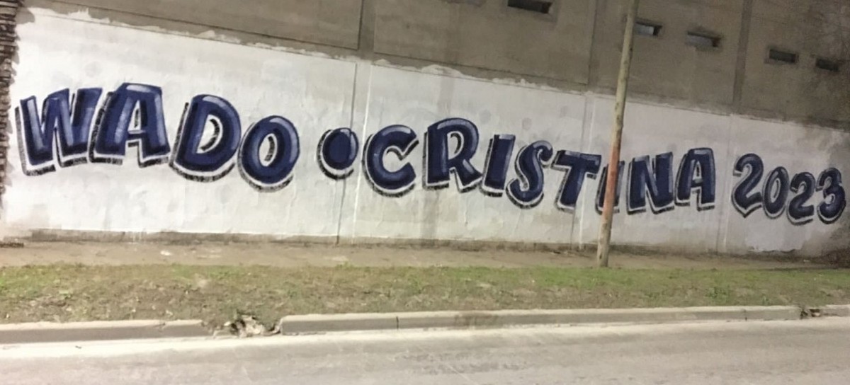Tras la carta de renunciamiento de CFK, se vieron pintadas del ministro De Pedro en el Conurbano