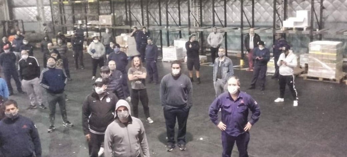 Avellaneda: trabajadores de la Gráfica Morvillo están en huelga por falta de pago de sus salarios