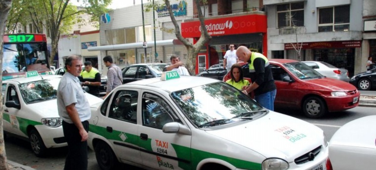 A partir de marzo, viajar en los taxis de La Plata será un 20% más caro