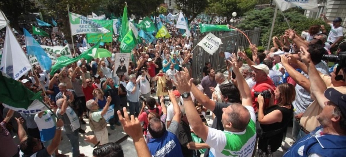 "Vidal miente", expresaron los bancarios en las calles de La Plata