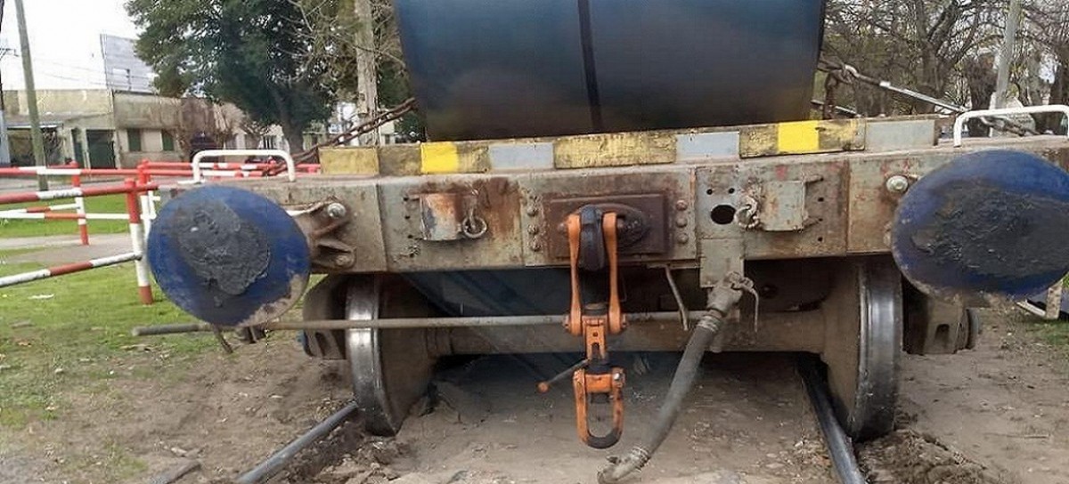 En la localidad platense de Tolosa, el descarrilamiento de un tren de cargas ya se hizo costumbre