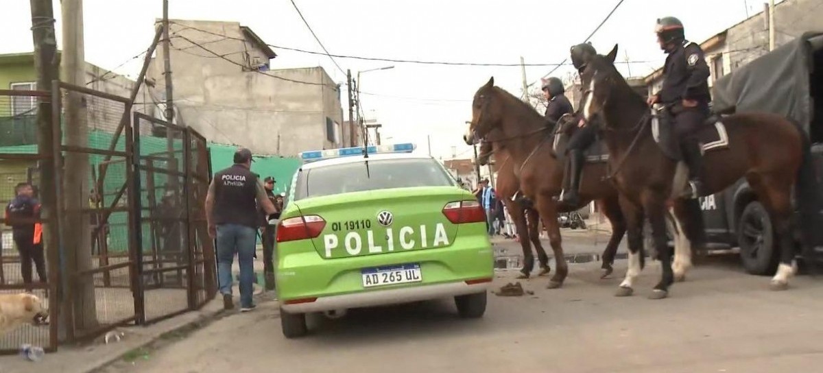 Detuvieron a barrabravas de San Telmo en la previa del partido con Talleres de Remedios de Escalada