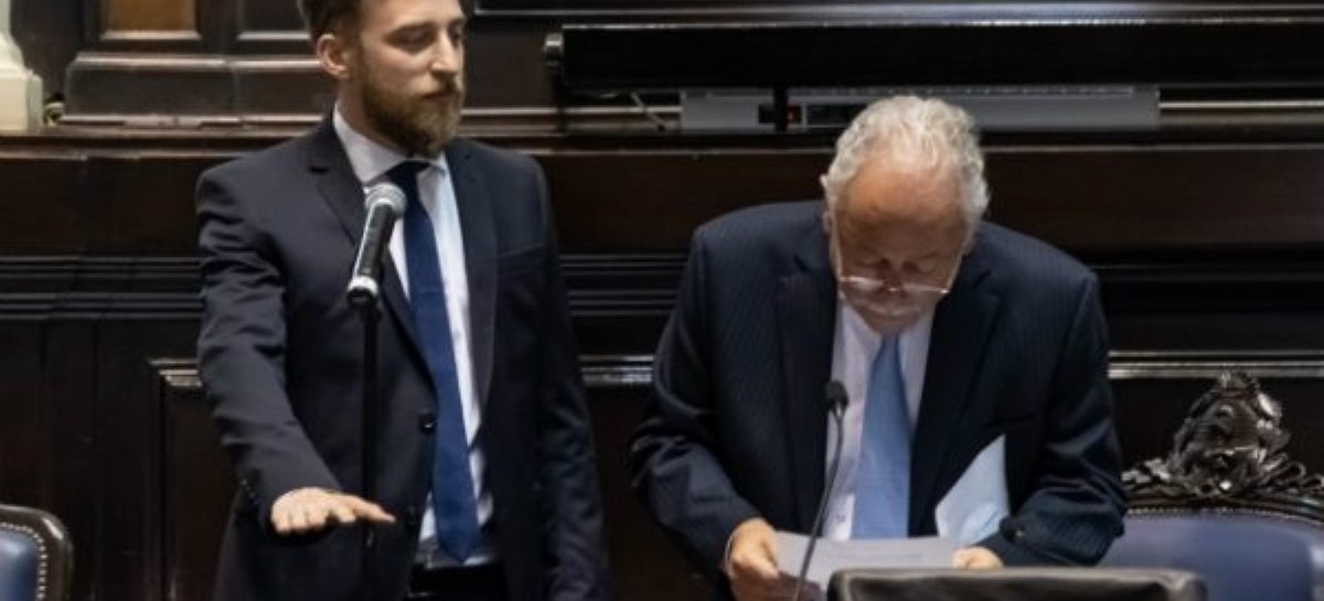 Un funcionario bonaerense que estuvo en un acto con Martín Insaurralde contrajo Coronavirus