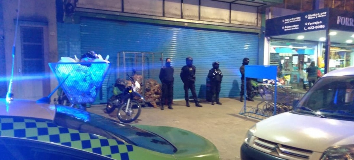 Mafia china en supermercados de La Plata: un detenido con armas y proyectiles