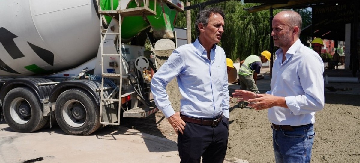 Lomas de Zamora: Insaurralde y Katopodis supervisaron obras de repavimentación en dos barrios