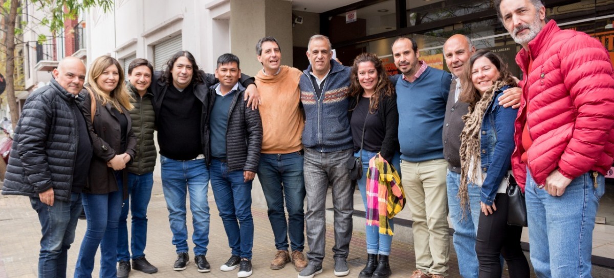 Una película sirvió como excusa para reunir a distintos espacios políticos platenses