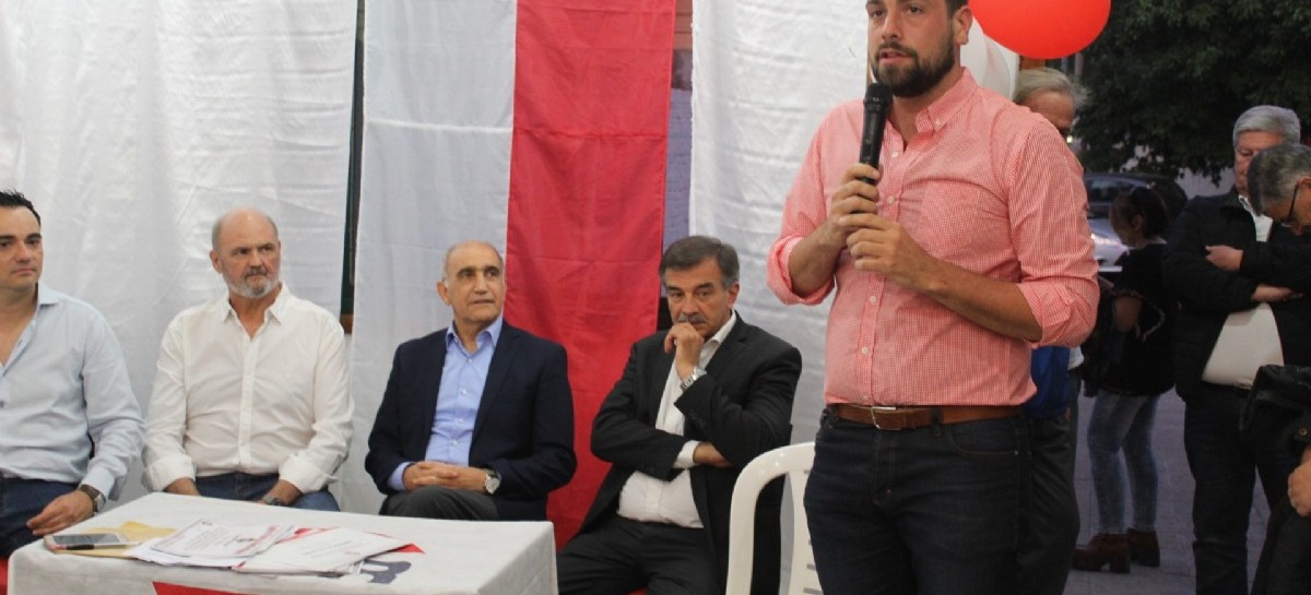 Hurlingham: en una ceremonia de la UCR, se destacó el compromiso de "fortalecer a Cambiemos"