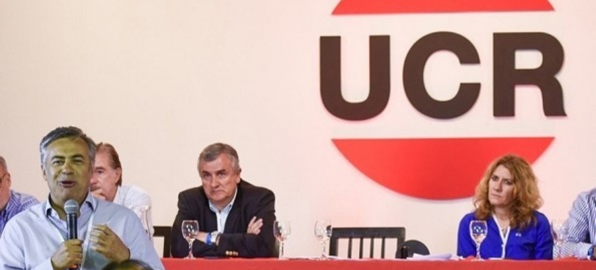 La UCR todavía no sabe si es oficialismo u oposición: critica al Gobierno, pero dice que es parte