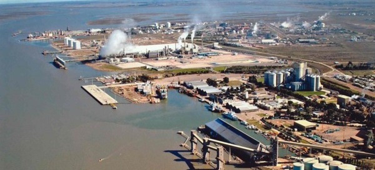 Bahía Blanca: considerarán "almacenaje flotante" a buques con petróleo fondeado frente a su Puerto