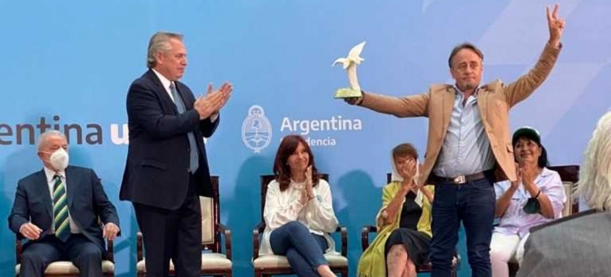 Premian al documentalista cuyo trabajo permitió encontrar los restos Azucena Villaflor