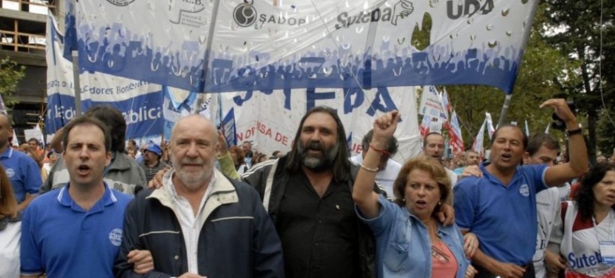 Los gremios señalaron que el 80% de los docentes se adhirió al paro