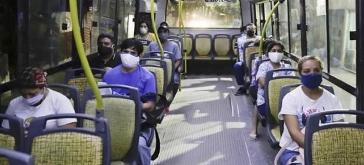 Aumento de casos de COVID-19: autoridades nacionales aconsejaron el uso de barbijo en el transporte