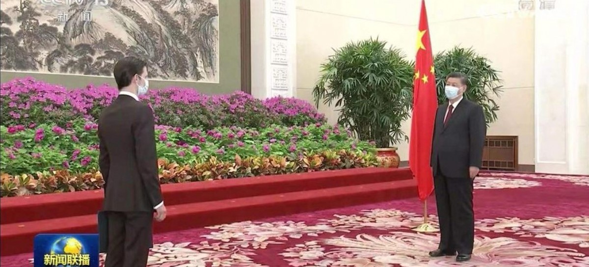 Xi Jinping recibió al embajador Sabino Vaca Narvaja, quien le presentó sus cartas credenciales