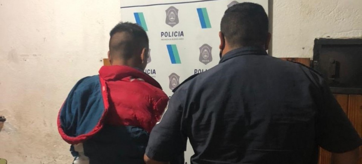 Detienen a un hombre por abusar de su hijastra de ocho años y los vecinos quisieron lincharlo