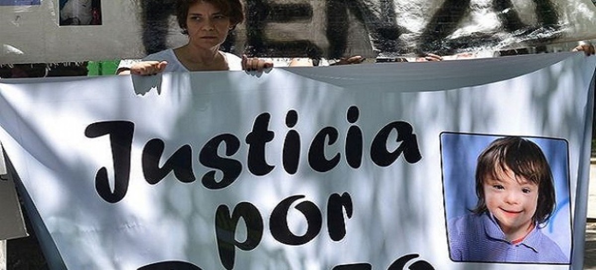 Para una fiscal de La Plata, un niño con síndrome de Down es "un deficiente mental"