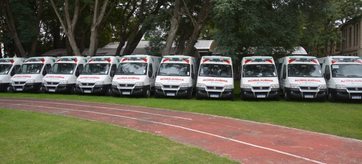 Con duras críticas a la gestión Vidal, el Gobierno bonaerense presentó 24 ambulancias recuperadas