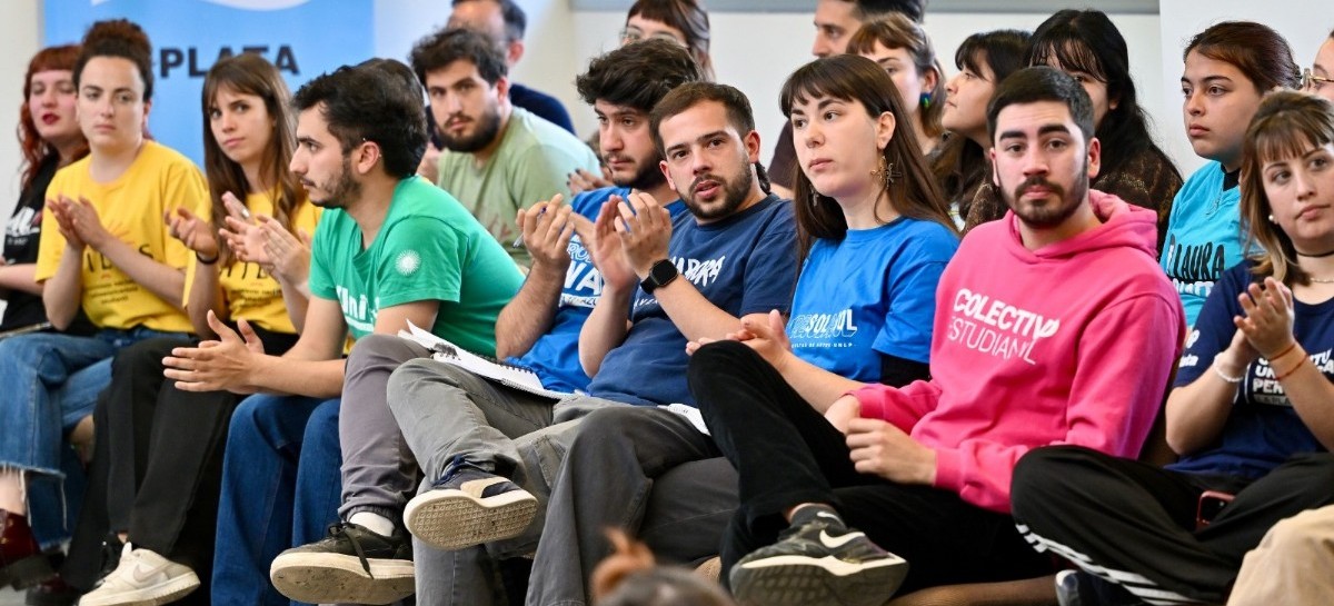 Decisión poco habitual: la UNLP respaldó en La Plata a la lista de candidatos de Fuerza Patria