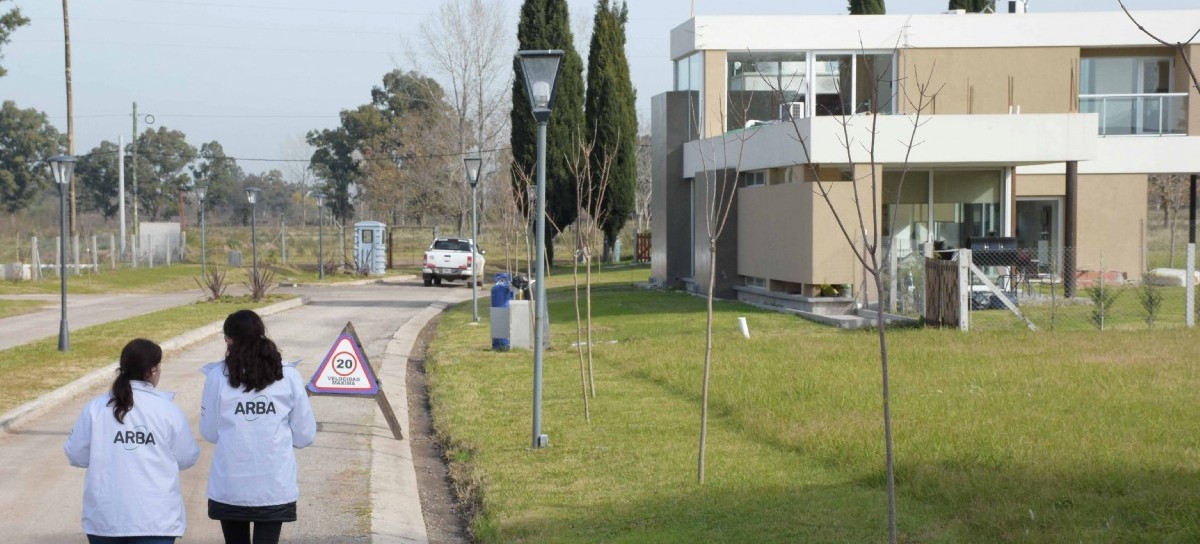 En grandes ciudades bonaerenses no cede un ranking vergonzoso: las construcciones sin declarar