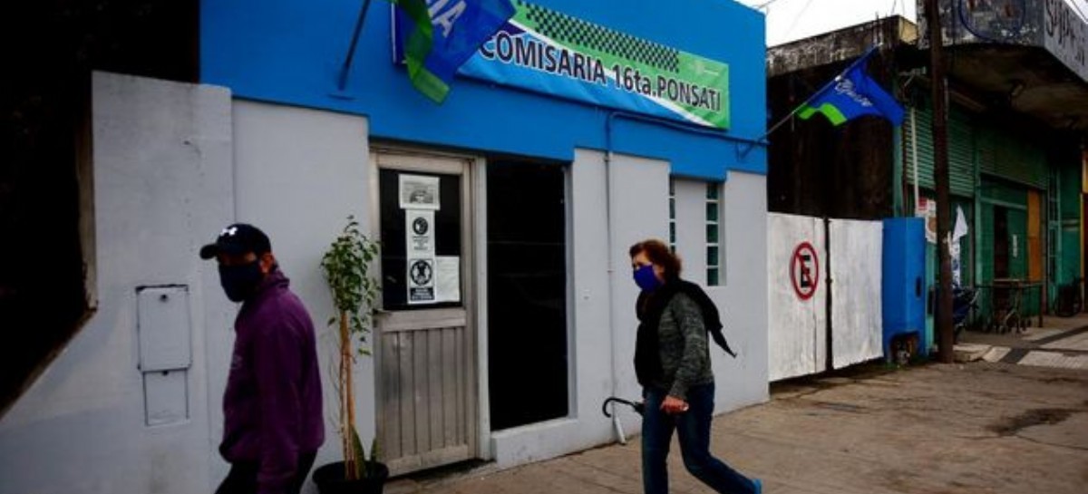 La Plata: denuncian a cuatro policías de la comisaría de Villa Ponsati por abuso de autoridad