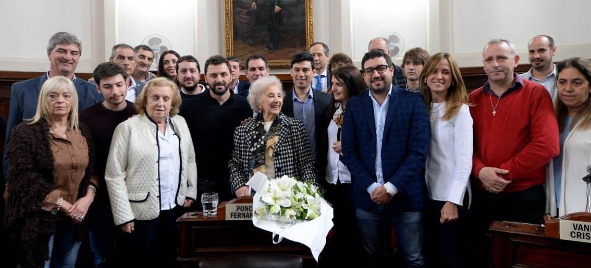 NOBEL DE LA PAZ: Concejales de La Plata, unidos como nunca antes, por las Abuelas de Plaza de Mayo