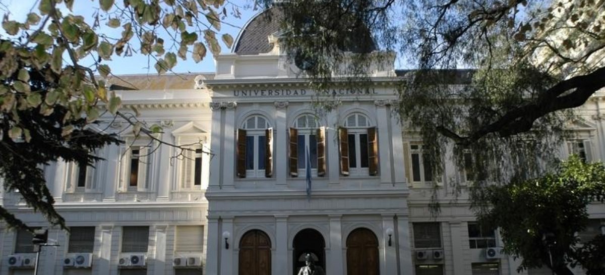 La UNLP entre las universidades que pedirán pase sanitario