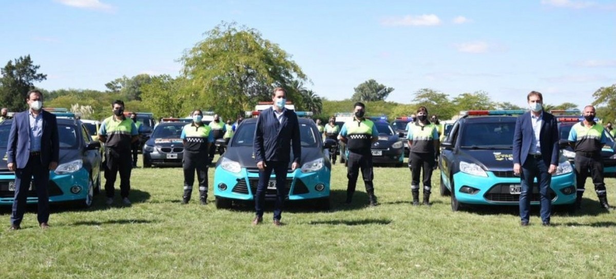 Seguridad: sin diálogo con Sergio Berni, el intendente de La Plata se refugia en Diego Santilli