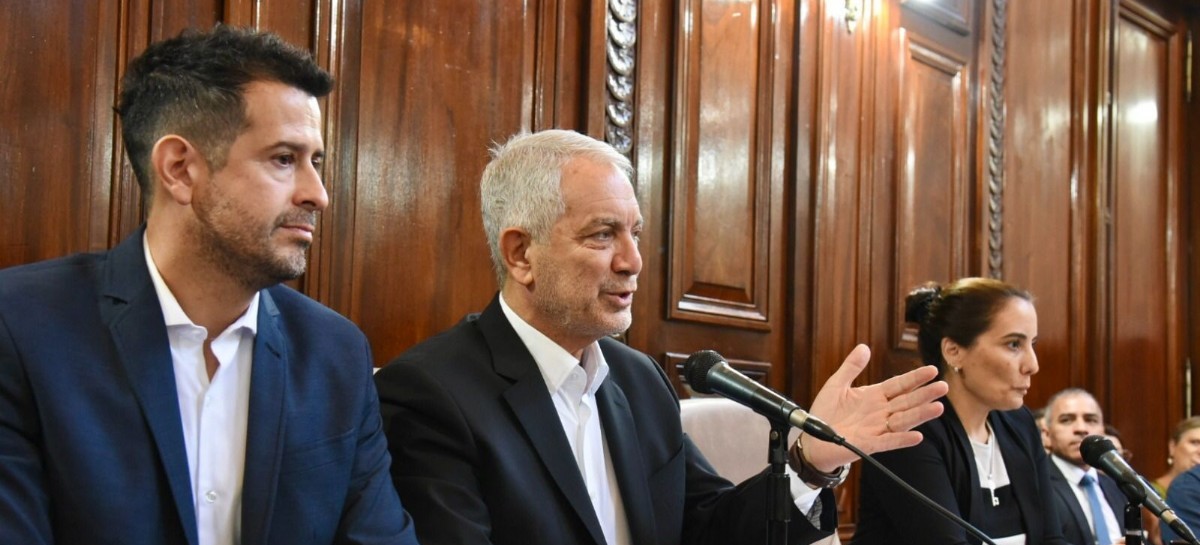 Apertura de sesiones en La Plata: el intendente Alak propuso reconstruir la administración pública