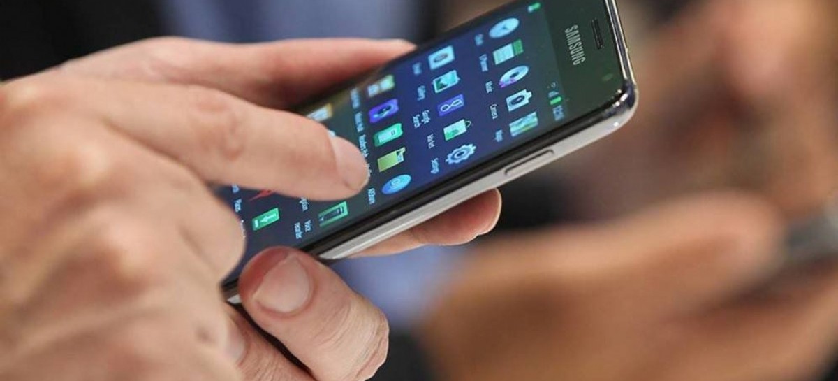 Acusan a empresas de telefonía celular de "insensibles" y piden declararlas como Servicio Público