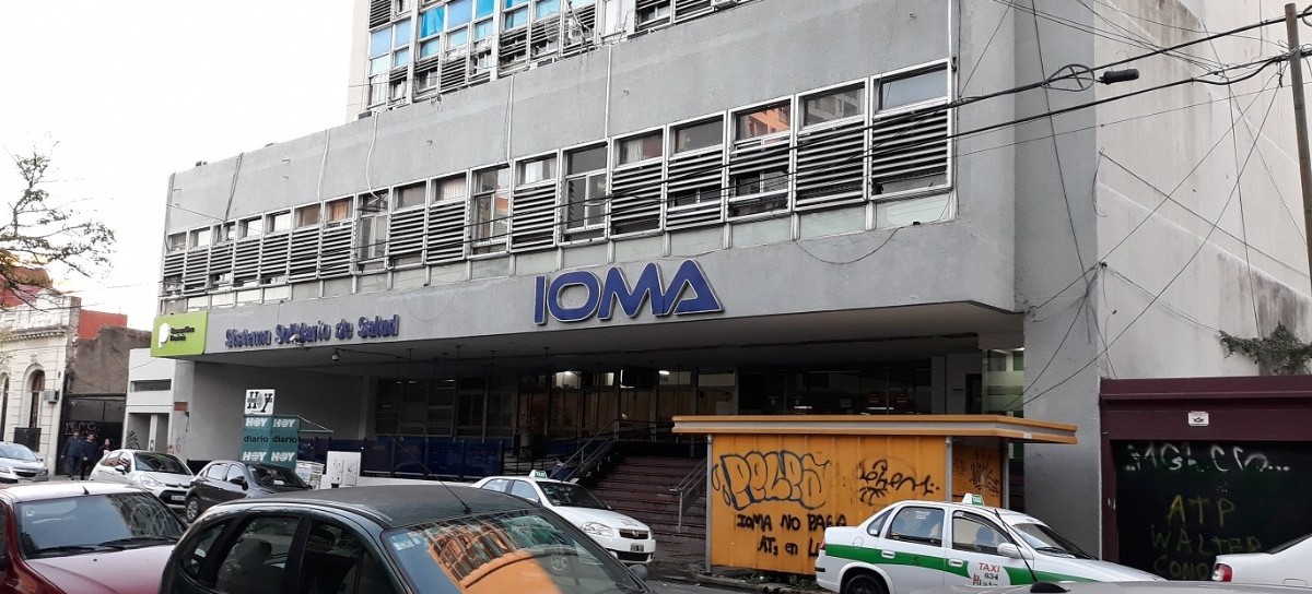 Por la "guerra de limpiadores", IOMA decidió anular la licitación para el mantenimiento de su sede