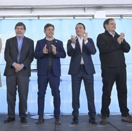 El gobernador Kicillof dijo que busca "acercar las fuerzas de seguridad a la  comunidad"