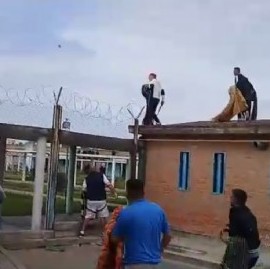 Tras entregarse una alcaide mayor, son tres los penitenciarios detenidos por la muerte de un preso