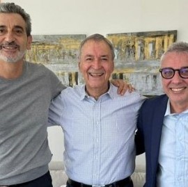 Un intendente bonaerense de UxP comenzó el diálogo político electoral junto a Schiaretti y Randazzo