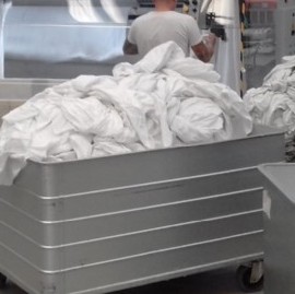 Impulsan la generación de puestos de trabajo en cárceles bonaerenses con lavaderos industriales