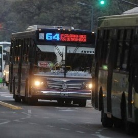 Un ministro bonaerense se metió en la pelea Nación-CABA por el traspaso de colectivos