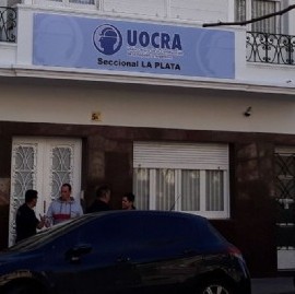 ¿UOCRA La Plata o estadio de fútbol?:  Barrabravas mandan y el prófugo que, al final, era inquilino