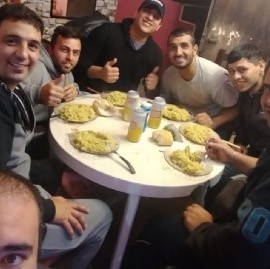 Otro comedor barrial de La Plata que funciona sin ayuda oficial: el del Mercadito