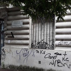 UCR de La Plata: tiene una Escuela de Gobierno "Ricardo Balbín", pero abandonó la casa de su líder