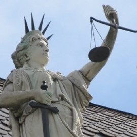 La Justicia, en caída libre, entre sanciones y escritos nazi-facsistas