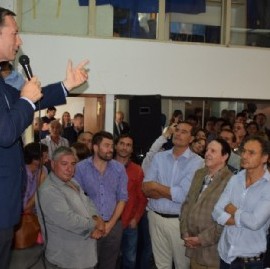 El PJ bonaerense se reunió para celebrar y bendecir la unidad de los peronistas platenses