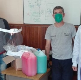 Berisso: el presidente del Club Villa San Carlos realizó una donación al Hospital "Mario Larrain"