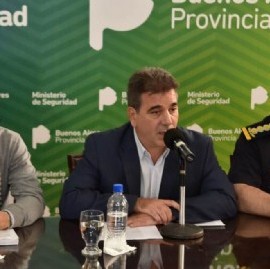 Para Ritondo, sacarse de encima a "delincuentes" no es lo mismo que perder policías